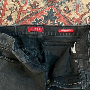 Guess Black Skinny Jeans with Sleek Design